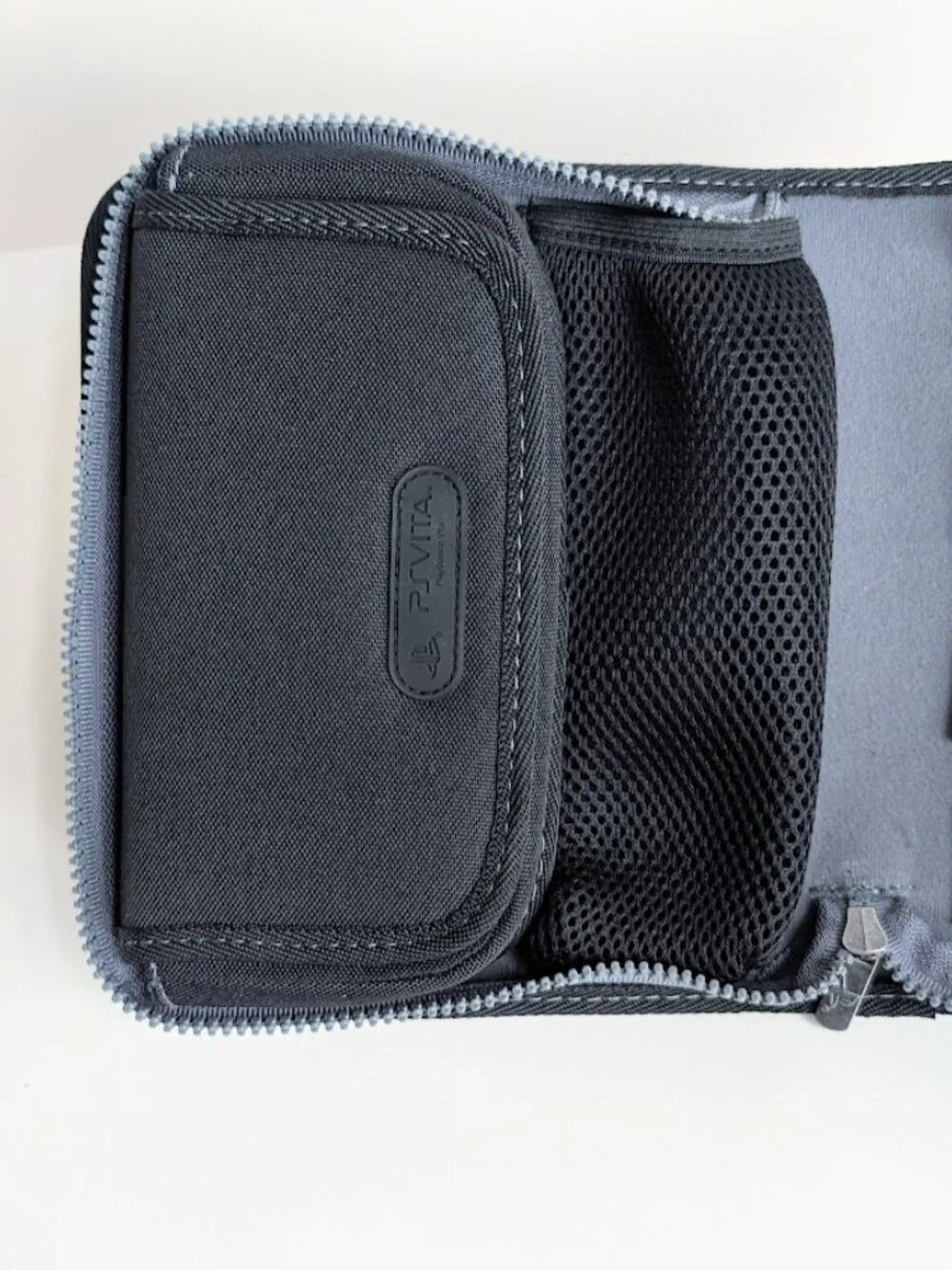 Sony PlayStation PS VITA OEM Fold & Go Folio Carrying Case Cartridge Storage